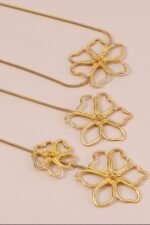 Flower Metal Chain Necklace - Image 6
