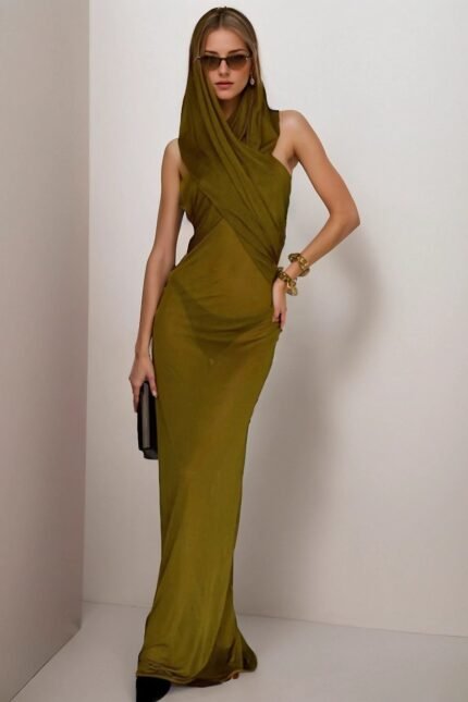Hermosa Backless Hooded Maxi Dress